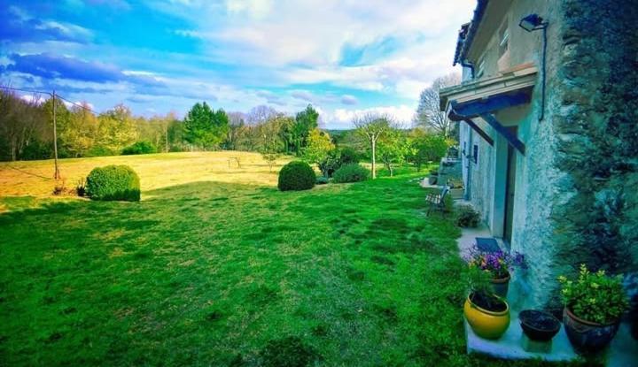 Cal Xaiet Guest House Llampaies Екстериор снимка