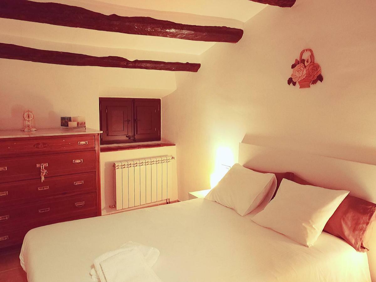 Cal Xaiet Guest House Llampaies Екстериор снимка